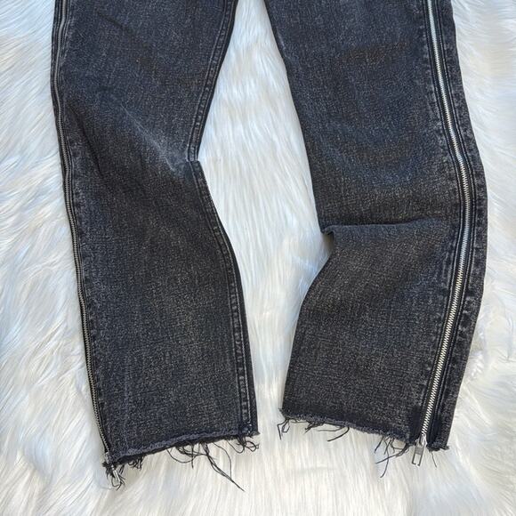 Abercrombie Black Ultra High Rise Side Zipper Mom Jeans - Picture 6 of 8